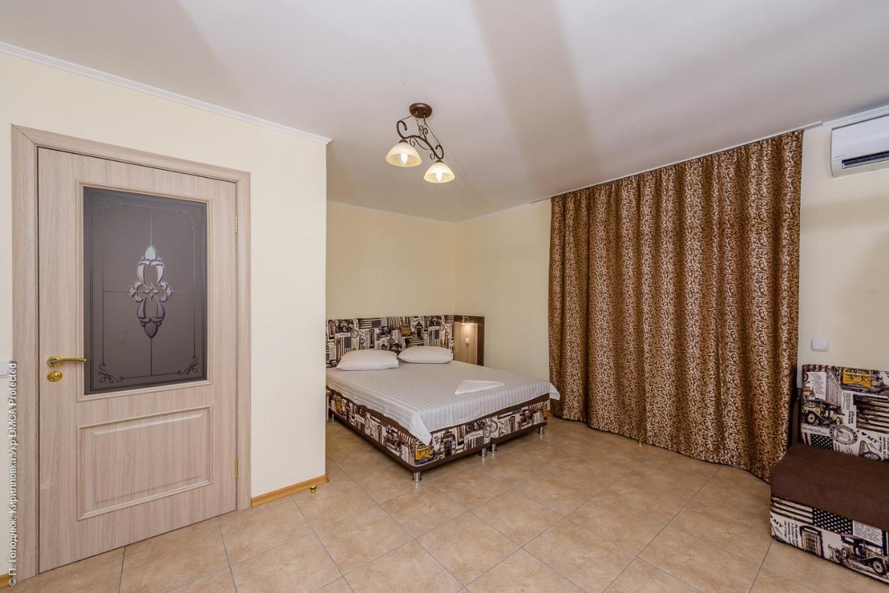 Korallovy Ostrov Hotel Kyrylivka Luaran gambar